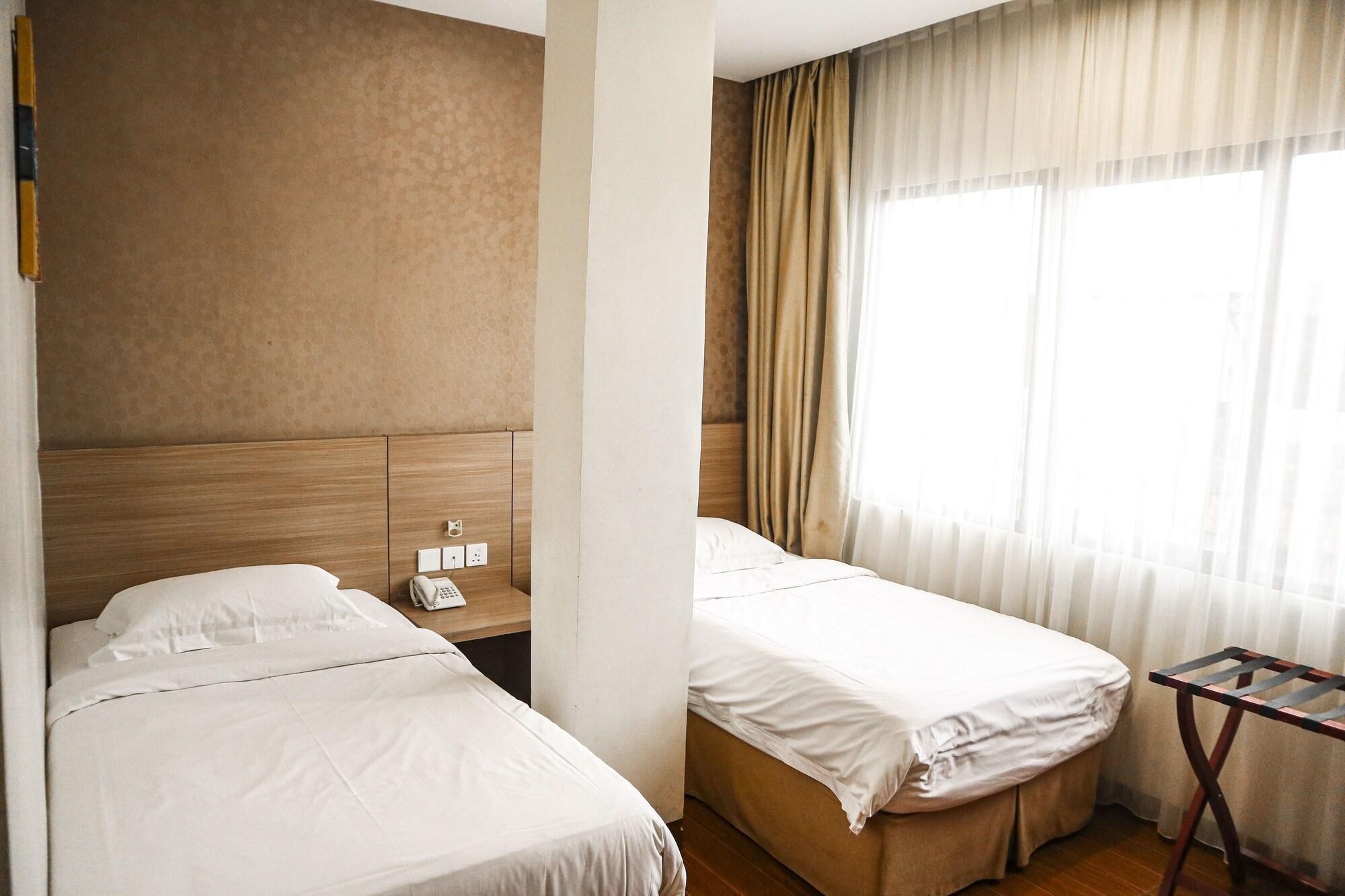 Hana Hotel Batam Exterior foto